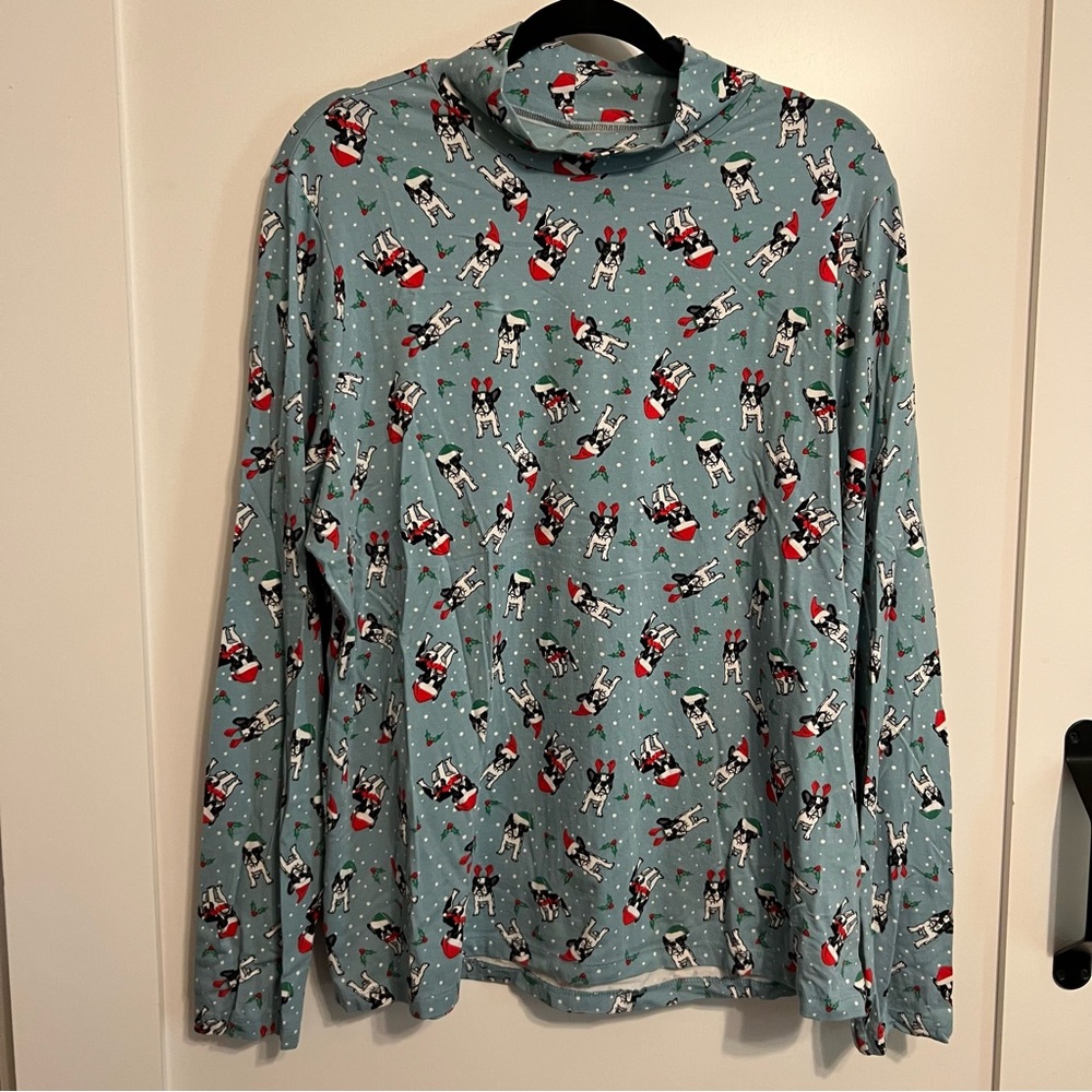 Time and Tru Blue Holiday Dog Print Top